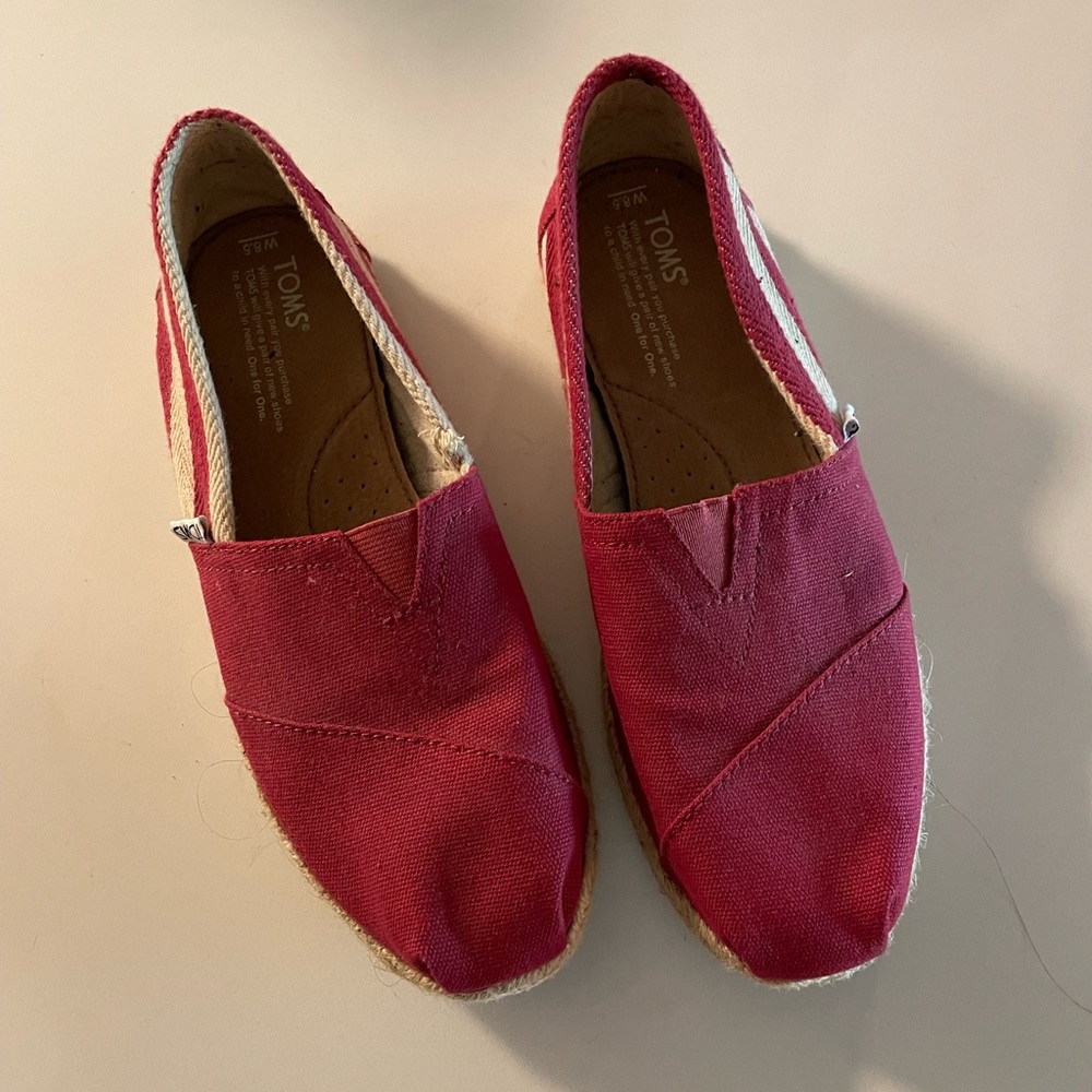Toms shoes red